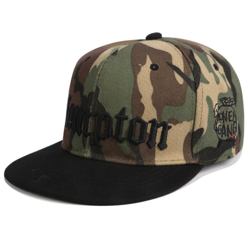 Camo snapback with 3D logo