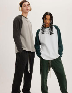 raglan sleeve hoodie